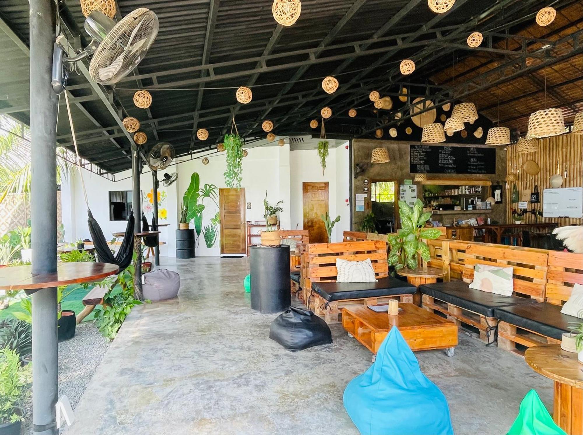 Maayong Hostel (Adults Only) 莫阿尔博阿 外观 照片