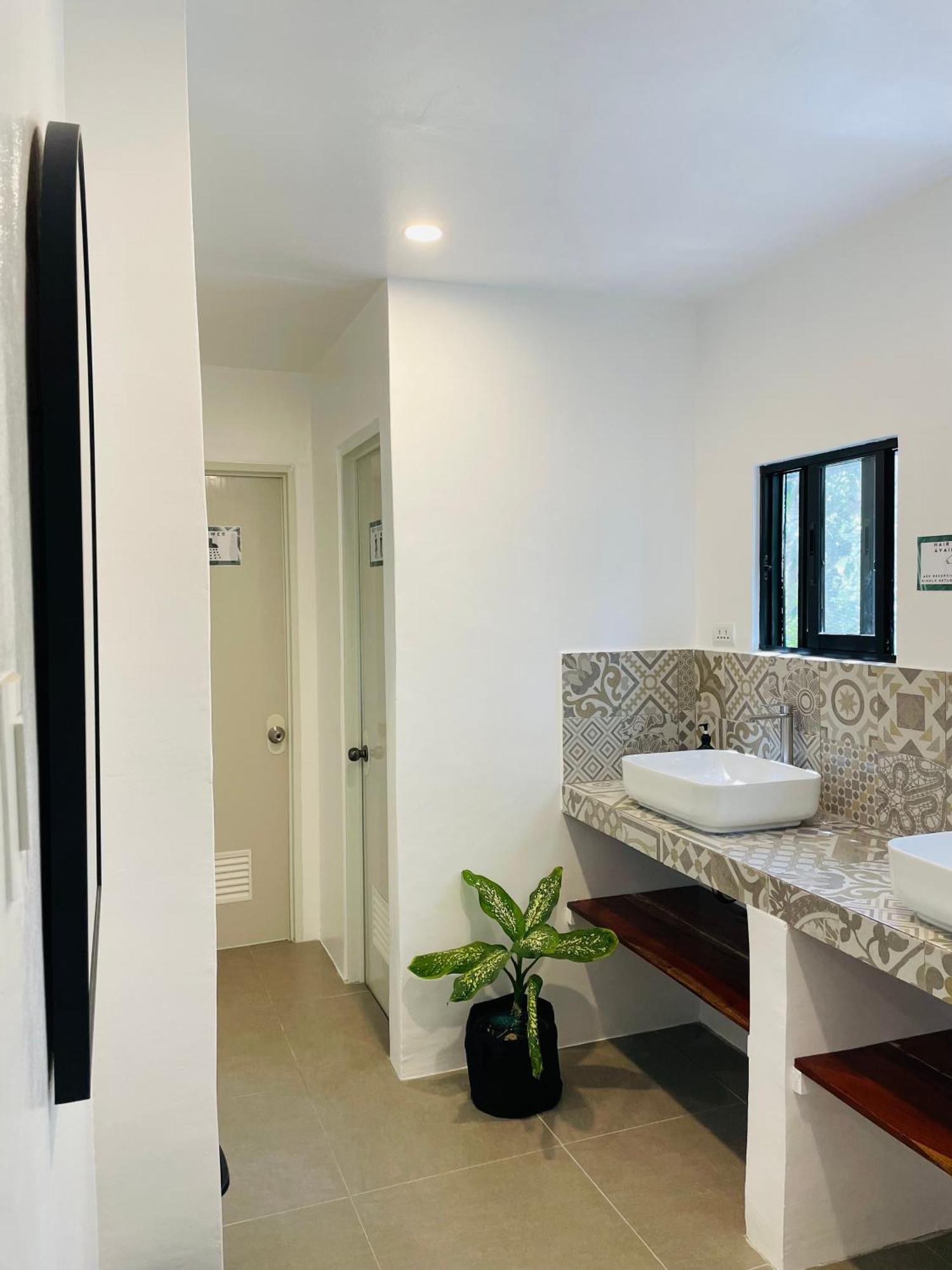 Maayong Hostel (Adults Only) 莫阿尔博阿 外观 照片