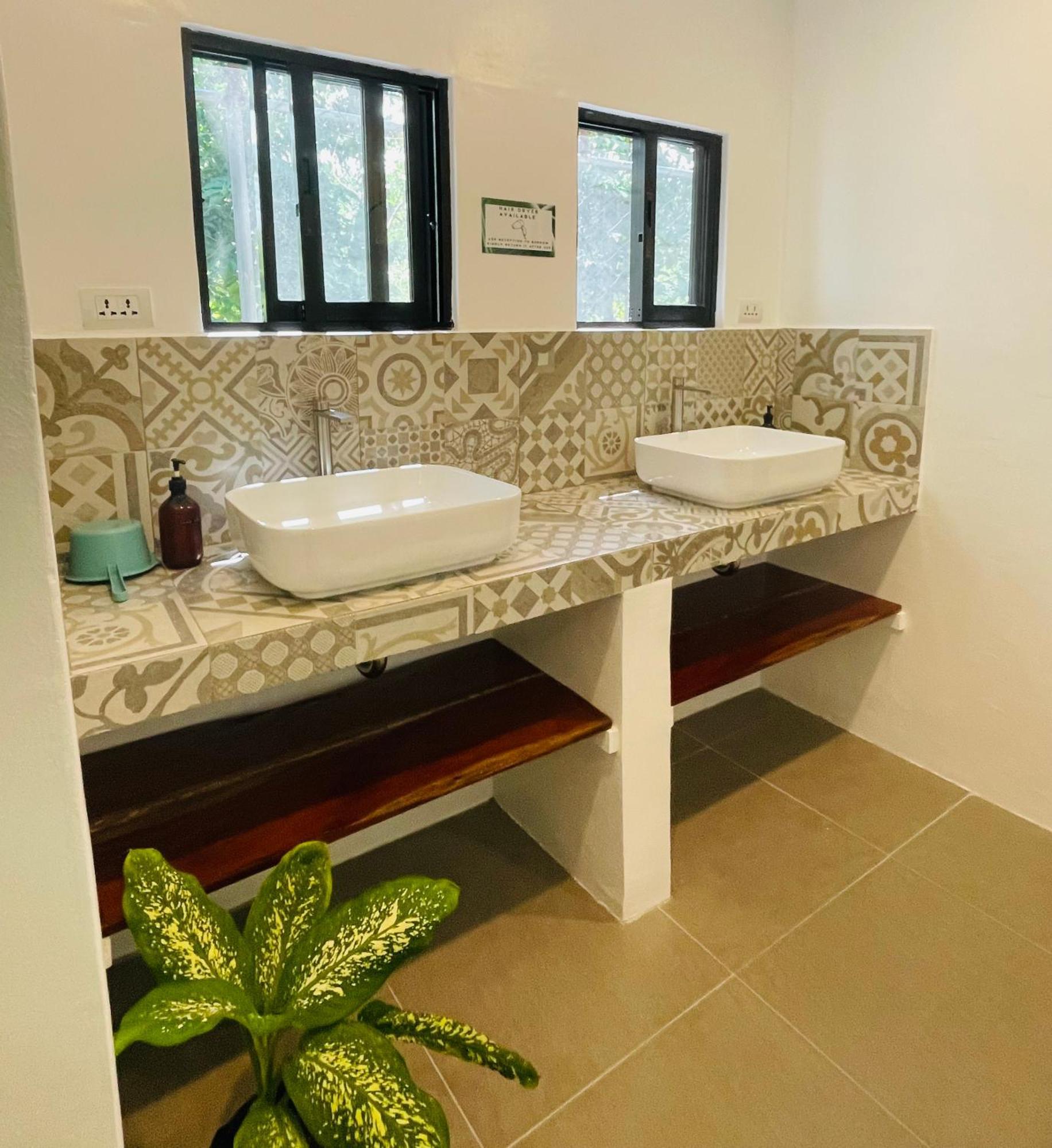 Maayong Hostel (Adults Only) 莫阿尔博阿 外观 照片