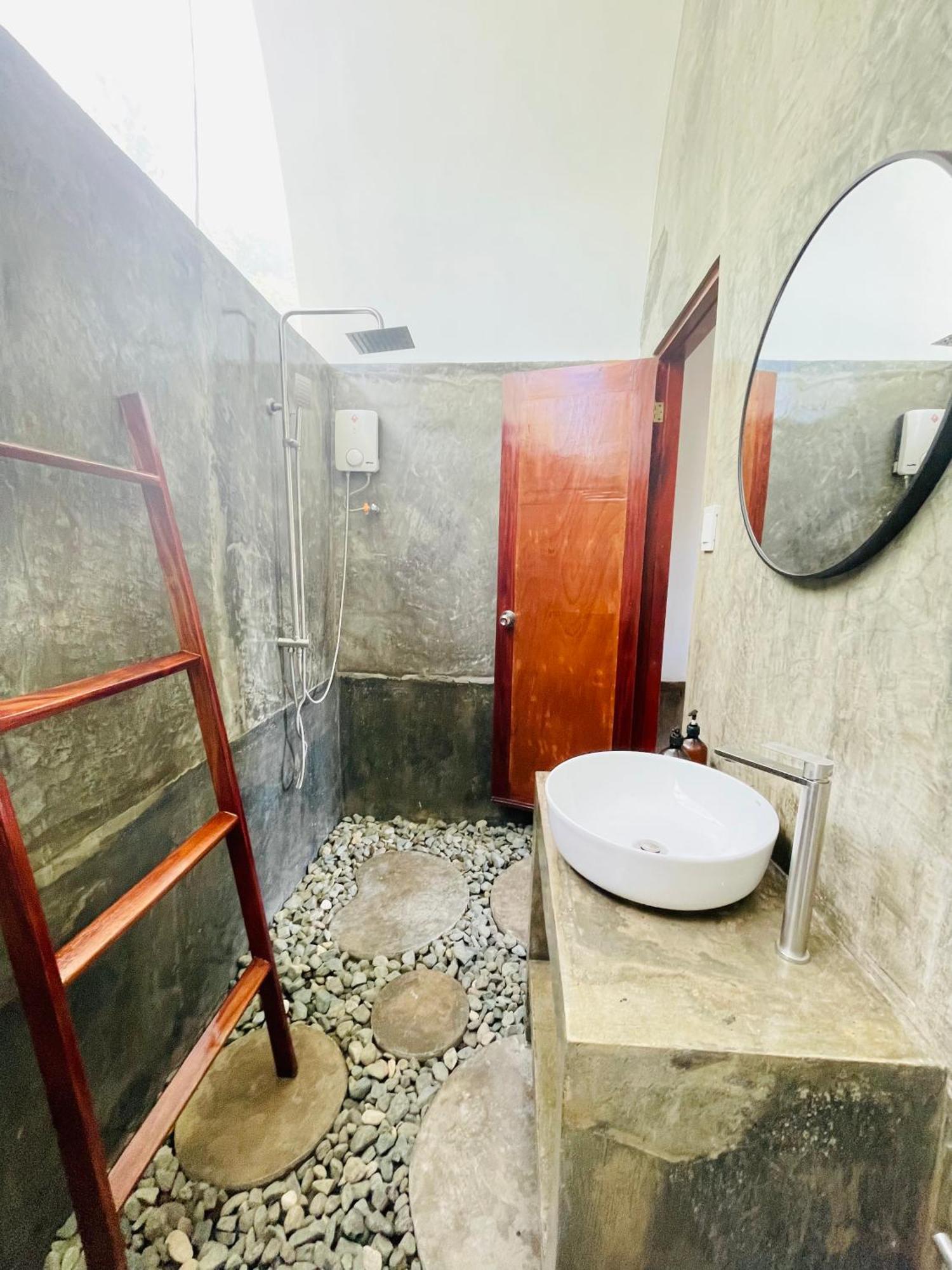 Maayong Hostel (Adults Only) 莫阿尔博阿 外观 照片